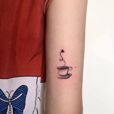 1 tách cofee cho e gái 