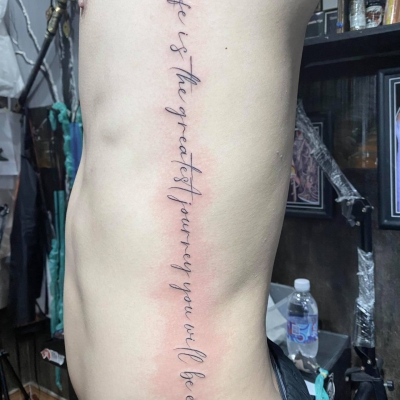 chữ nét thợ bên bình thực hiện