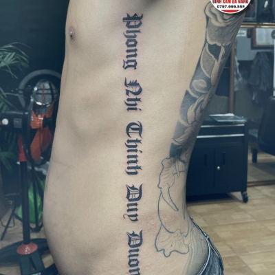 hình xăm chữ tên gia đình font gothic