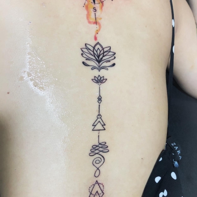 Hình xăm màu nước art phương thực hiện 