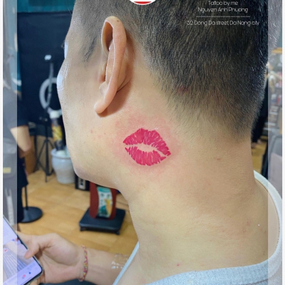 hình xăm thợ bên bình thực hiện