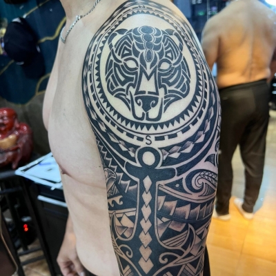 Maori cho ông chú Cảnh Sát Biển G63 tuổi