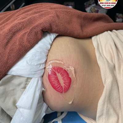 tattoo môi xinh 